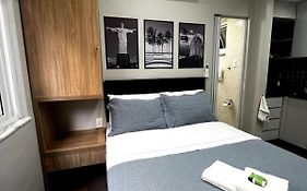 Studio For 2 People Steps From Copacabana Beach
